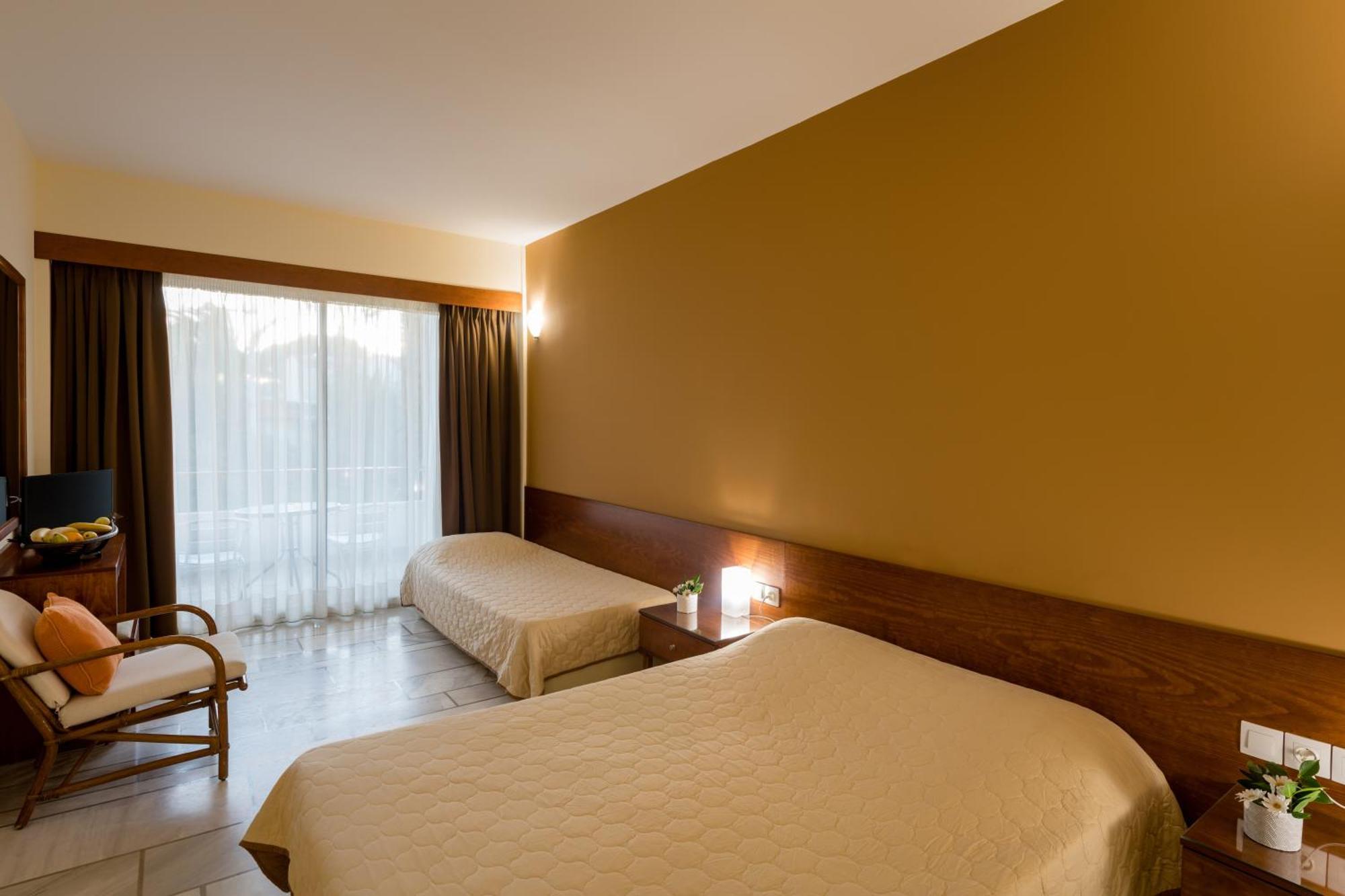 Hotel Pavlina Beach Niforeika Exterior photo