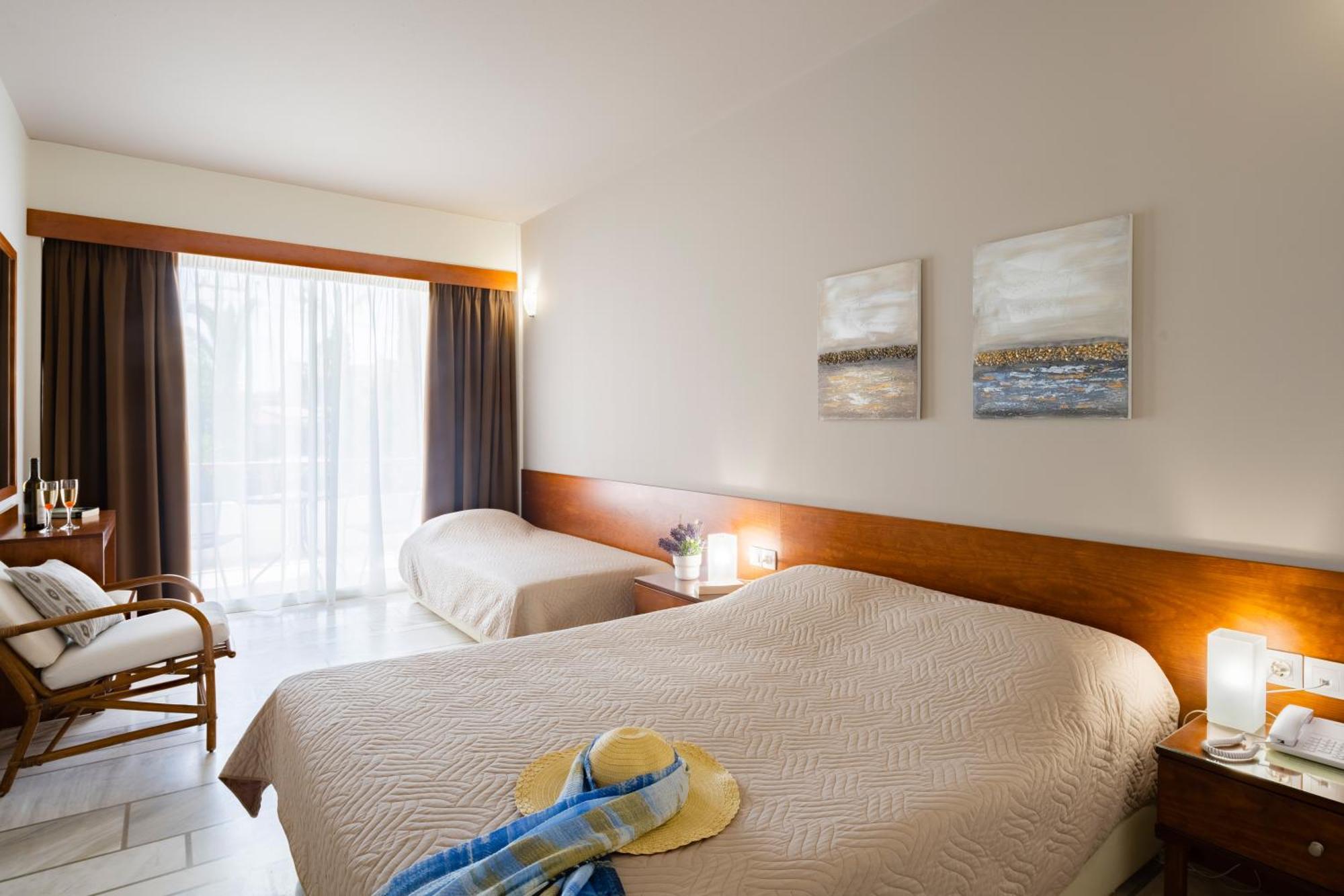 Hotel Pavlina Beach Niforeika Exterior photo