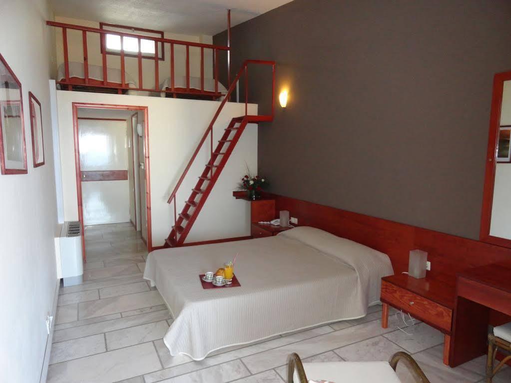 Hotel Pavlina Beach Niforeika Exterior photo